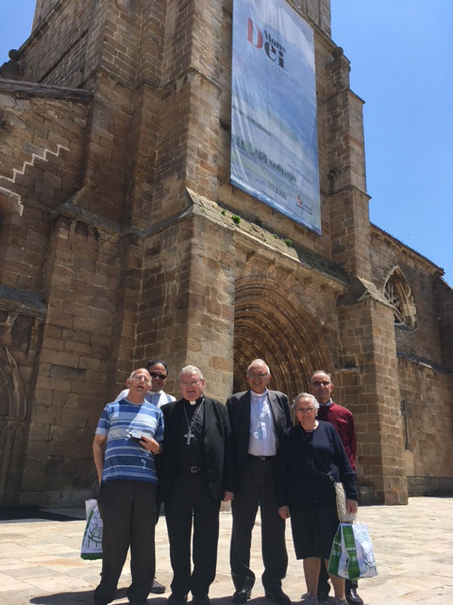 El Cardenal Porras visita “Mons Dei”