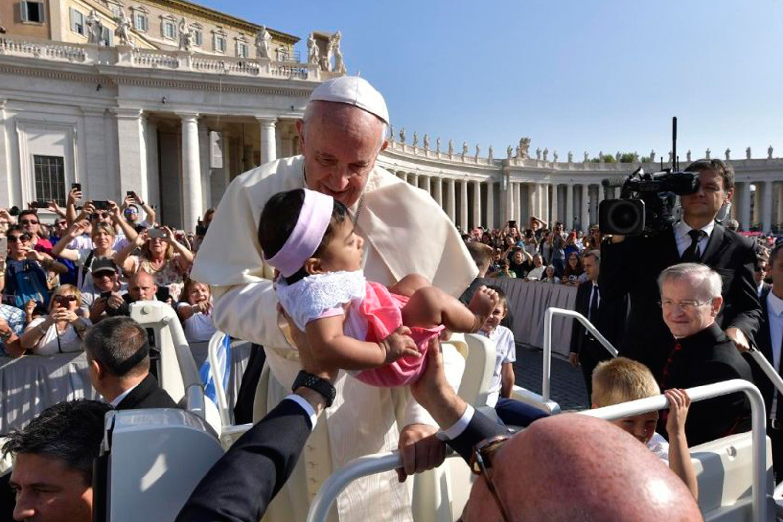 Familias, alegría para el mundo, irradien el amor de Cristo