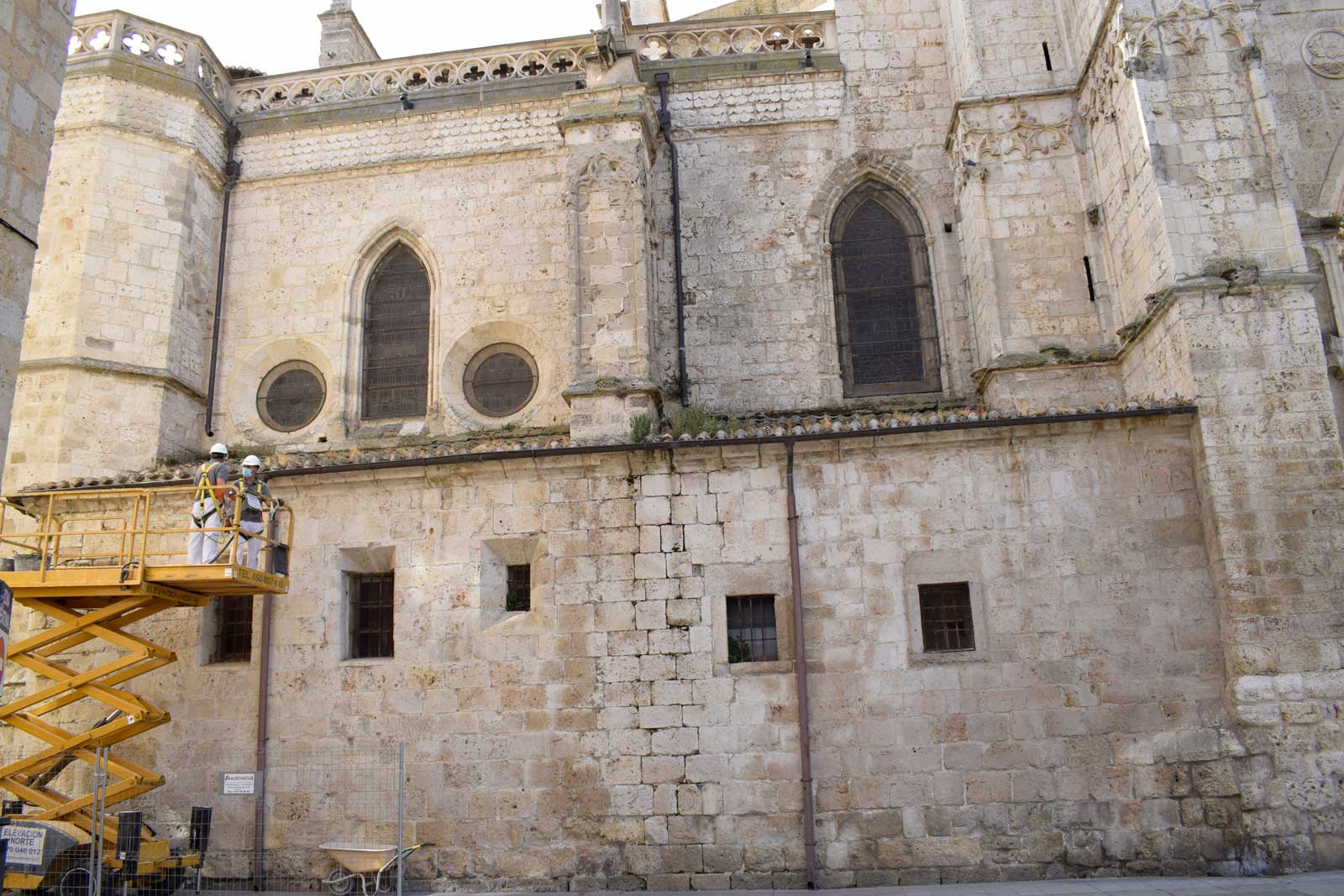 Se inician las obras en las cubiertas de las recapillas de San Sebastián y San Jerónimo de la Catedral de Palencia