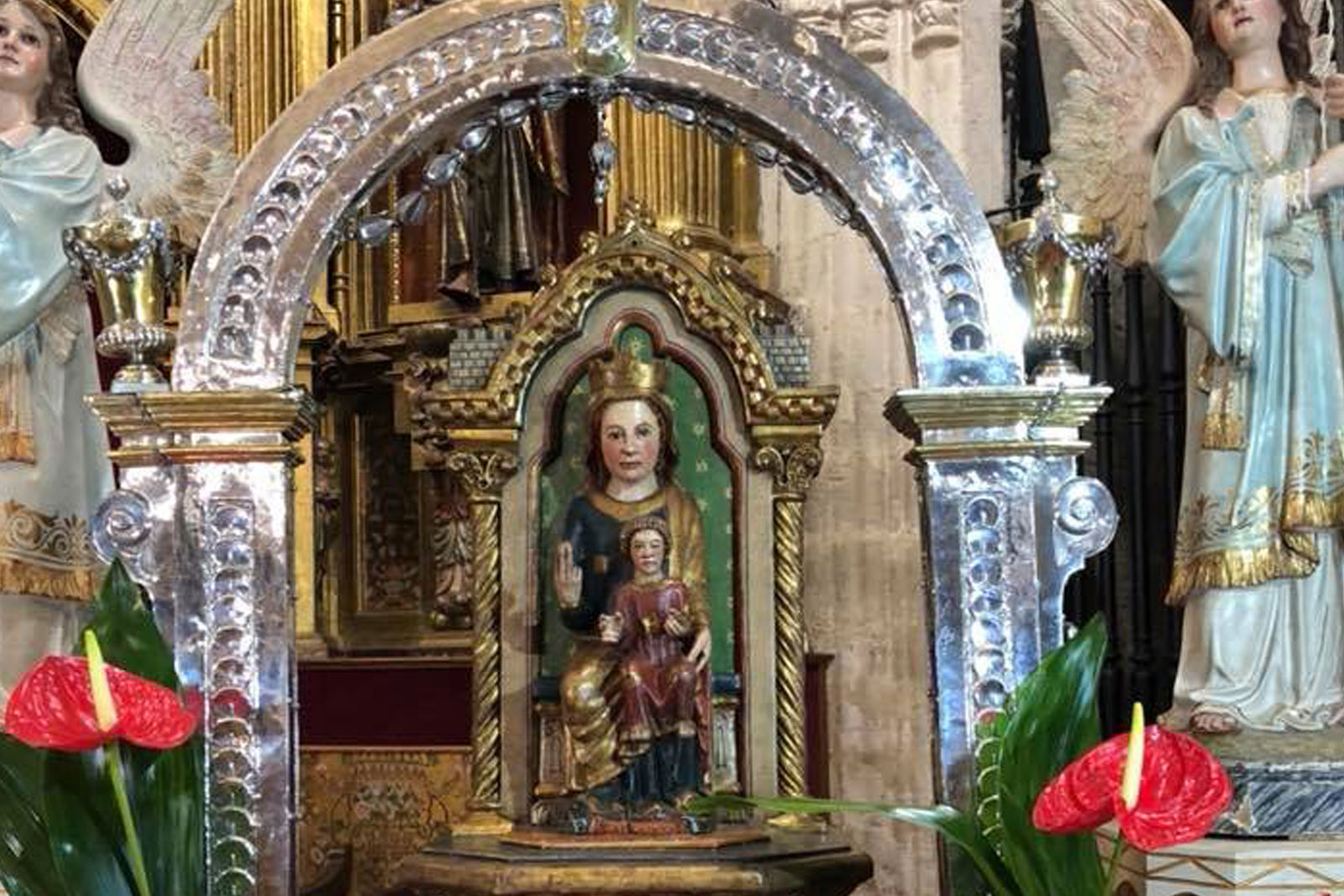 Alégrate y gózate con la Virgen María